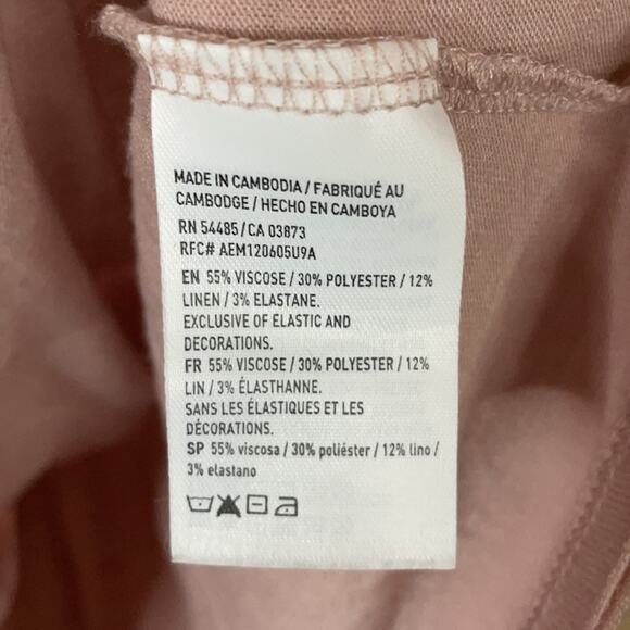 American Eagle Pale Pink Flutter Sleeve Smocked Top Size Small - Picture 6 of 9